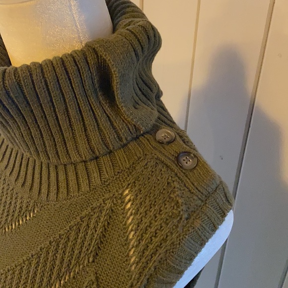 Turtleneck Sweater Tank - Picture 2 of 4